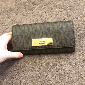 Michael Kors wallet